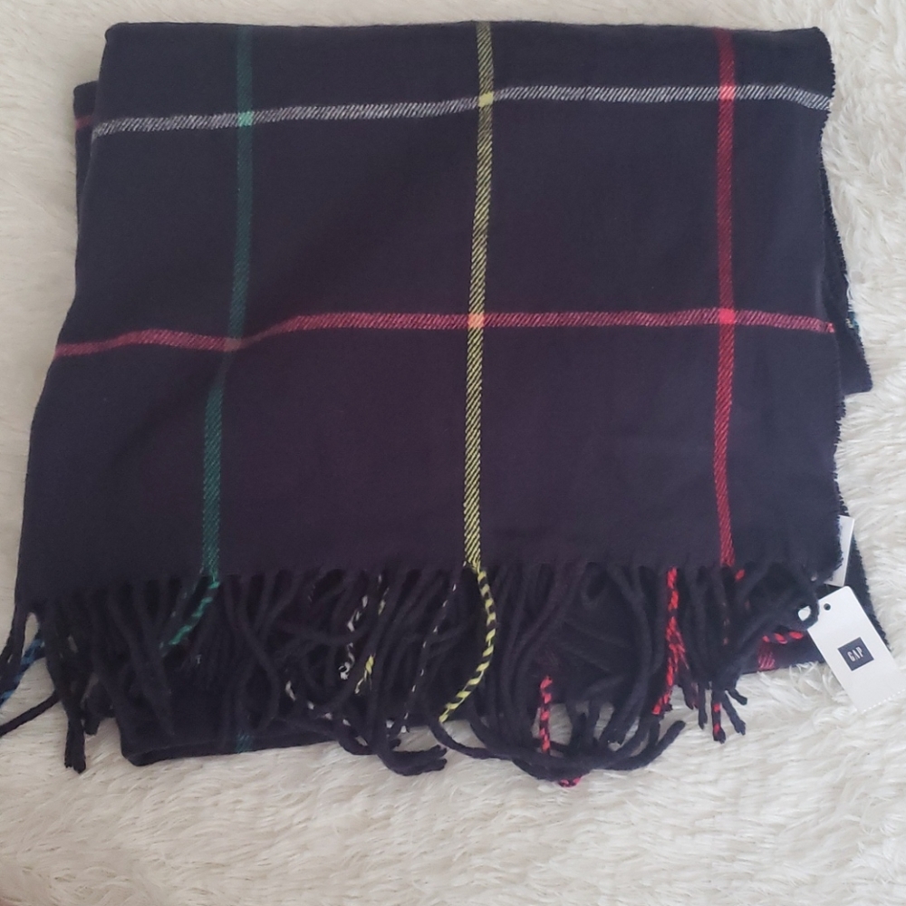 GAP Scarf